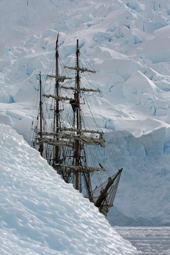 PhilipKAllan's tweet image. The bark Europa in the Arctic.
Perhaps it’s the heatwave currently engulfing Western Europe that made this appeal to me.
#Arctic #Tallships #Ageofsail