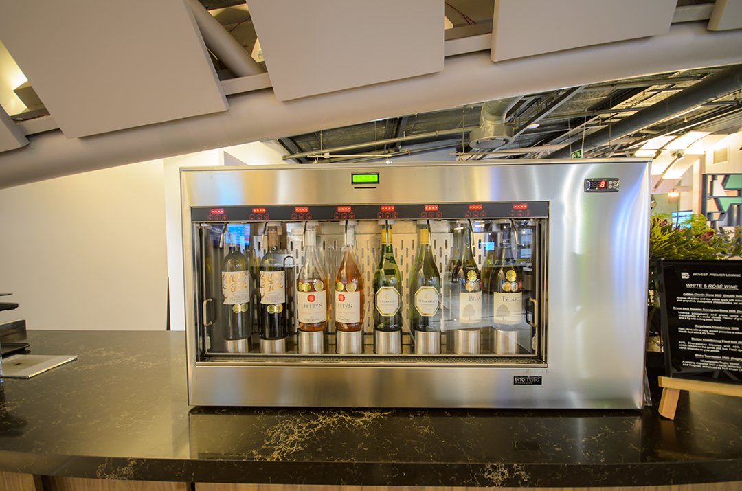 Top Airport Lounges of 2025
Hamilton’s has rounded up the ultimate lounge experiences in the world:

Al Safwa First Lounge (Doha)
The Private Room (Changi)
The Wing First Lounge (Hong Kong)
Bidvest Premier Lounge (Cape Town)

Elevate every journey. Read: ow.ly/pxu150Wcbzp
