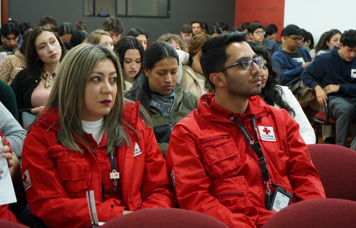 ¡𝙄𝙢𝙥𝙪𝙡𝙨𝙖𝙢𝙤𝙨 𝙣𝙪𝙚𝙫𝙤𝙨 𝙘𝙤𝙣𝙤𝙘𝙞𝙢𝙞𝙚𝙣𝙩𝙤𝙨!

Con el objetivo de reflexionar sobre los nuevos desafíos de la ciberguerra se llevó a cabo el conversatorio académico sobre el impacto de las nuevas tecnologías en el Derecho Internacional Humanitario.