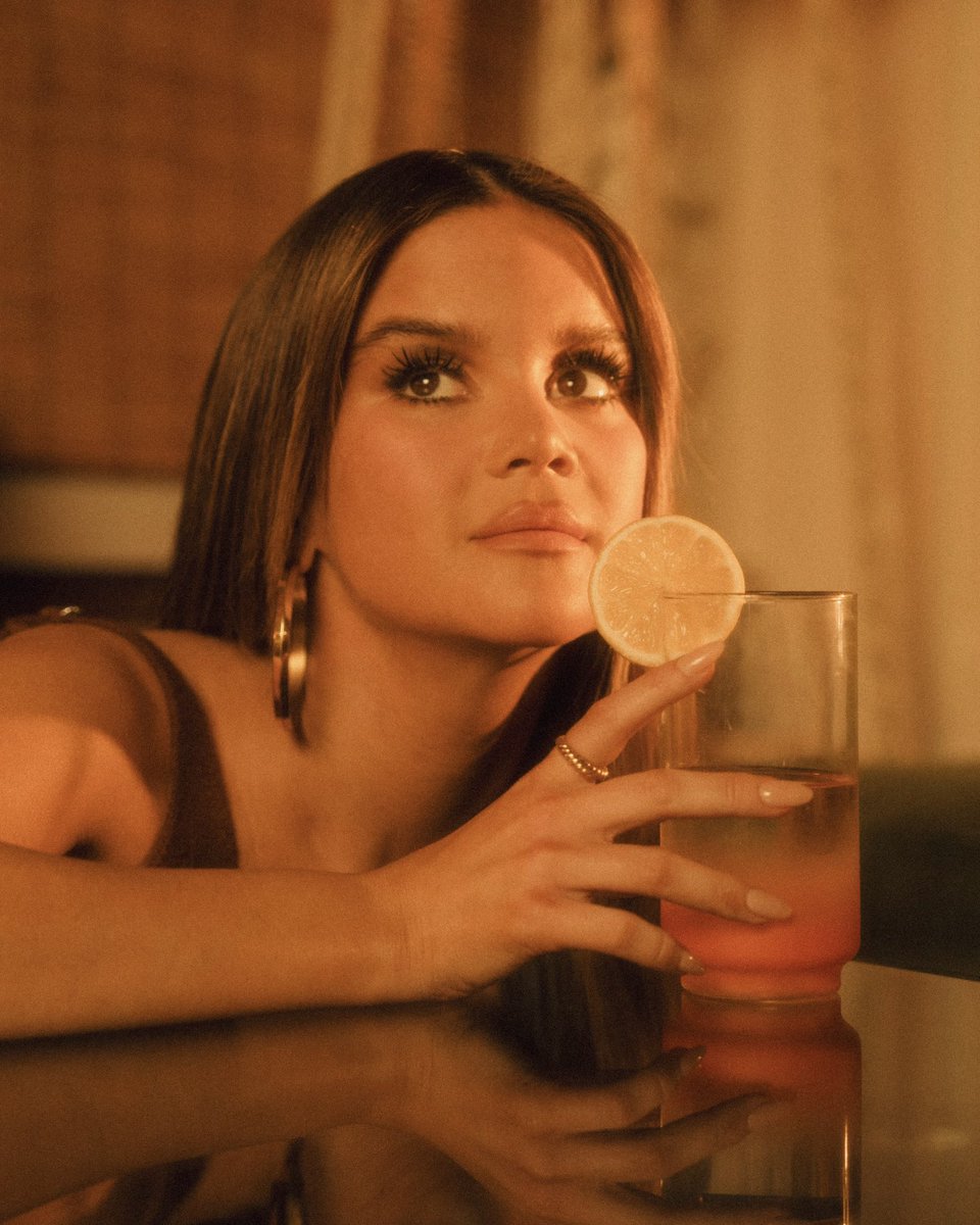 MarenMorris's tweet image. she wasn’t my easiest album to write, but she’s my proudest. I can safely say I’m enjoying things while I’m standing in them now 💛🍋🍦
