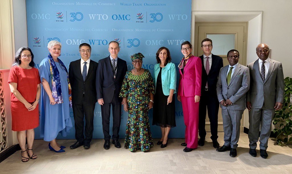 Welcoming progress on Bosnia and Herzegovina Accession to the @WTO with Mr Hamdo Tinjak, Secretary of the Ministry of Foreign Trade and Economic Relations and Chief Negotiator, Ms Samira Sulejmanovic, Head of Bilateral Trade Relations at the Ministry and Ms Lucija Ljubic, Deputy