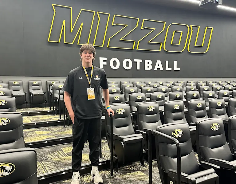 Kenny Van Doren (@thevandalorian) on Twitter photo "I don't want to be a clone of another great tight end. I want to be the first Ridge Janes."
#Mizzou legacy <a href="/RidgeJanes/">Ridge Janes</a> returned to campus for a walkthrough and barbecue with the staff, learning more about the Tigers' new designed looks for his position: missouri.rivals.com/news/mizzou-le… "I don't want to be a clone of another great tight end. I want to be the first Ridge Janes."
#Mizzou legacy <a href="/RidgeJanes/">Ridge Janes</a> returned to campus for a walkthrough and barbecue with the staff, learning more about the Tigers' new designed looks for his position: missouri.rivals.com/news/mizzou-le…