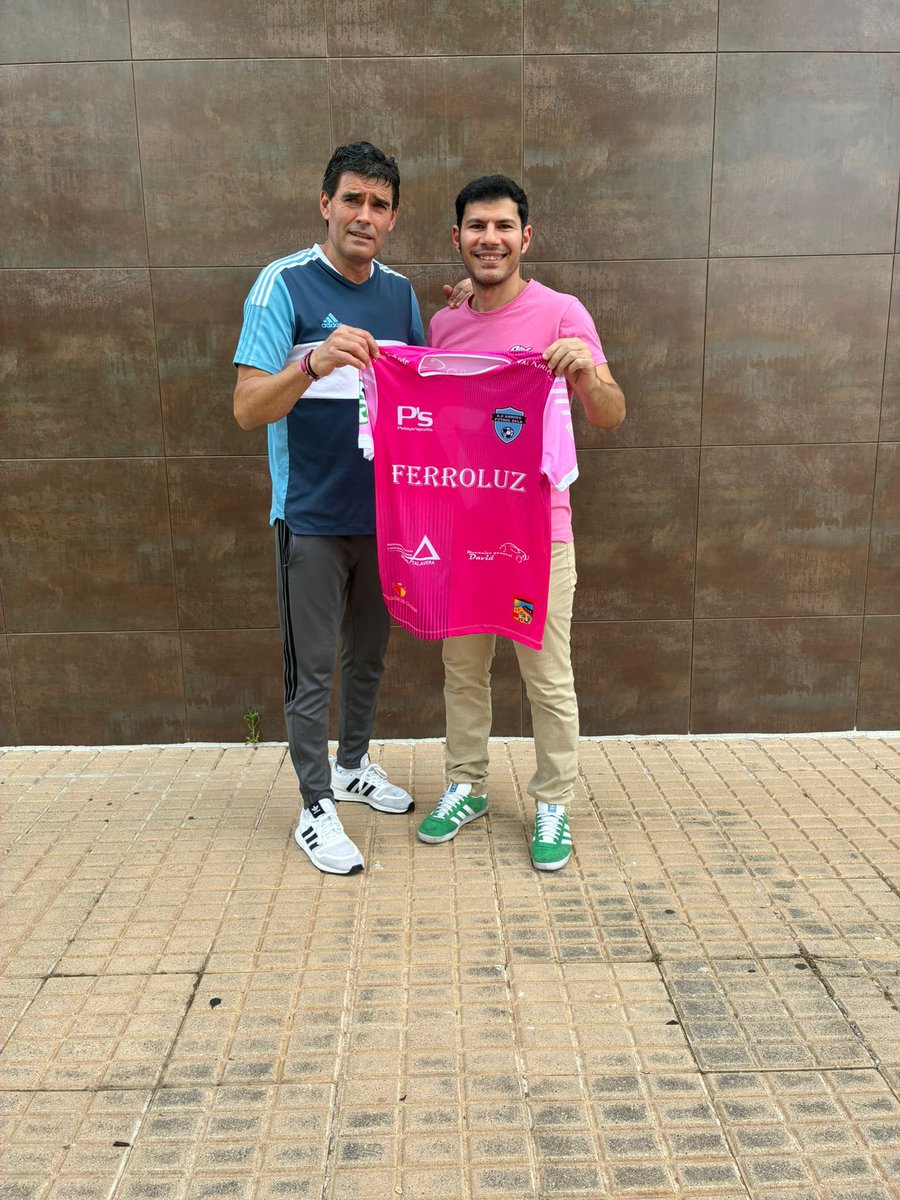 A.D Arroyo Futbol Sala (@arroyo_fs) on Twitter photo OFICIAL ‼️
PORTERO DE NIVEL MUY MUY TOP ✅
“ <a href="/ignacasillas13/">Ignacio Casillas</a> NOS DA EL SI QUIERO 💍”
Llega procedente del <a href="/legiafutsal/">Legia Futsal</a> , donde ha jugado 4 temporadas, llegando a jugar 6 temporadas en 1º División Polaca, ademas de conseguir dos ascensos a 2ºb con el @caceresuex 💪🏼 OFICIAL ‼️
PORTERO DE NIVEL MUY MUY TOP ✅
“ <a href="/ignacasillas13/">Ignacio Casillas</a> NOS DA EL SI QUIERO 💍”
Llega procedente del <a href="/legiafutsal/">Legia Futsal</a> , donde ha jugado 4 temporadas, llegando a jugar 6 temporadas en 1º División Polaca, ademas de conseguir dos ascensos a 2ºb con el @caceresuex 💪🏼