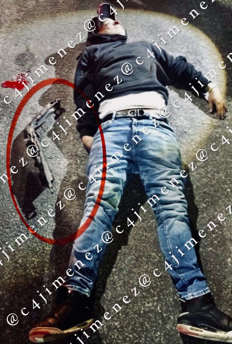 MATAN a LA RATA de AUTOPARTES
Ah quedó muerto el ratero, junto al faro del Seat q se acababa de robar en calles de la Ramos Millán en <a href="/IztacalcoAl/">Alcaldía Iztacalco</a> 
Alejandro M, dueño del carro, lo descubrió, salió de su casa, le disparó y lo mató.
<a href="/SSC_CDMX/">SSC CDMX</a> y <a href="/FiscaliaCDMX/">Fiscalía CDMX</a> detuvieron a Alejandro