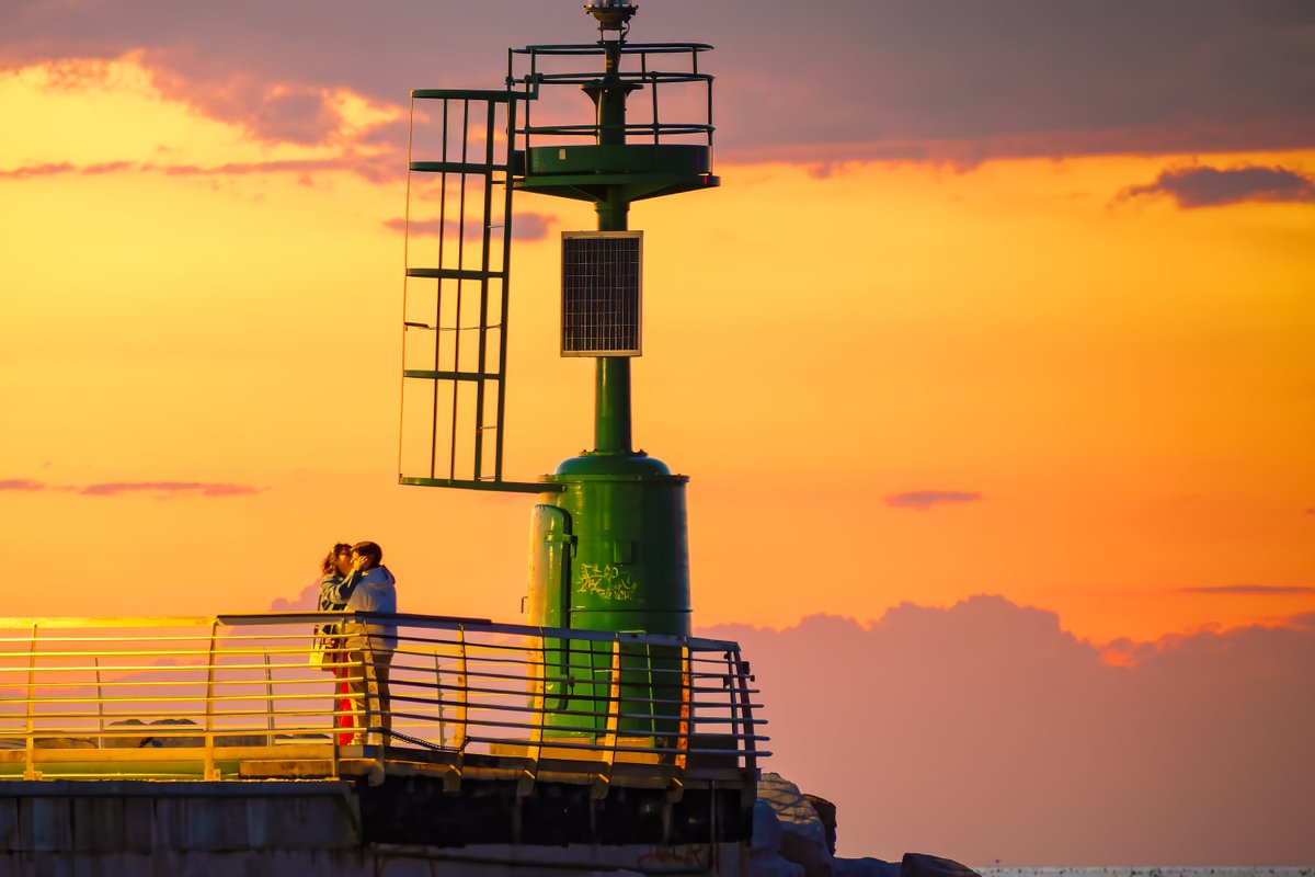 Gabicce is where vacation meets nature, and history meets simplicity.
You don’t need a plan here.
Just time — and maybe a second scoop of gelato.
💛 New Mint – 15 editions • 18,90 XTZ
objkt.com/tokens/KT1XgKm… Now on <a href="/objktcom/">objkt.com</a>