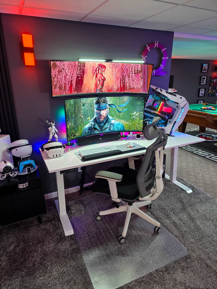 I got the Ultimate PC Gaming Setup with Dual 4K Ultrawide &amp; OLED👌 🥵