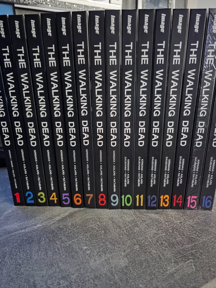 The Walking Dead Hardcover  1 - 16 complete collection

Ends Thu 19th Jun @ 6:18pm

ebay.co.uk/itm/2672847597…

#ad #comics #marvelcomic #imagecomics #DCComics