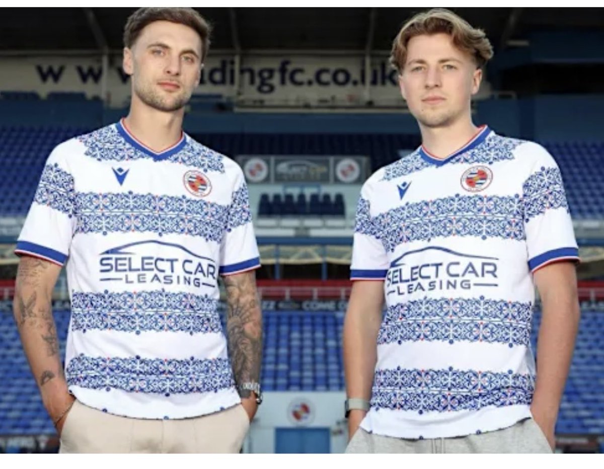LoyalRoyalDaz's tweet image. Beer Mats, Bulbs and Biscuits. Home, away and third 😂 @ReadingFC #readingfc