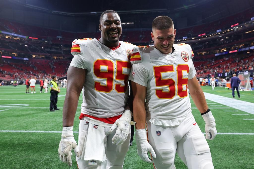 Chris Jones is #4 on the #Chiefs all-time sack leader list with 80.5 sacks. Karlaftis is #23 already with 24.5. 

Don't know if Jones will ever get to #1 cause DT was INSANE, but GK is definitely pushing Justin Houston for the #5 spot before he hangs it up! 

#ChiefsKingdom
