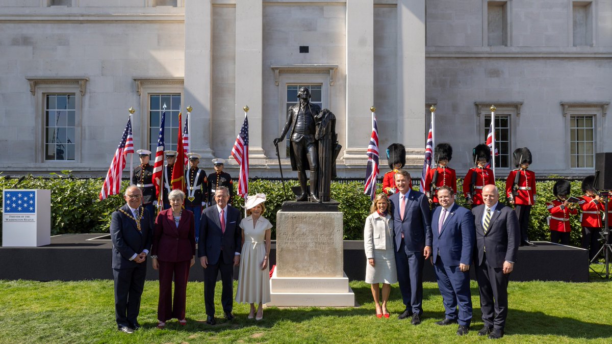 It was an enormous privilege to be part of the the rededication Ceremony of the George Washington Statue in Trafalgar Square yesterday. The statue was first unveiled in 1921 and has now been restored. I hope everyone can now enjoy Washington's statue for many years to come!  🇬🇧🇺🇸