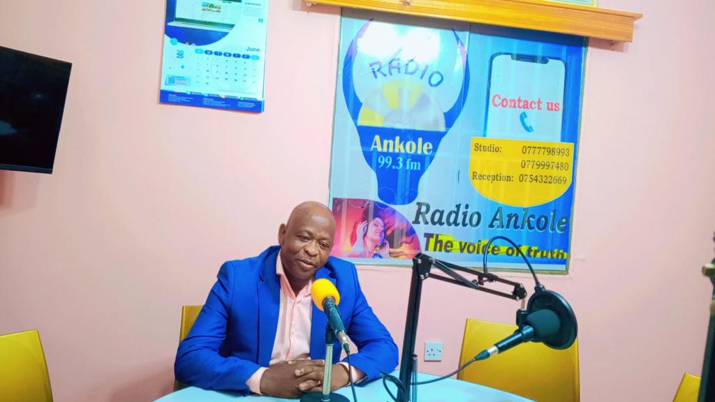 Kenneth Mushana the Kajara county MP aspirant implored the people of Kajara county to advocate for saving and joining selfhelp groups for sustainable income ahead of NRM elections