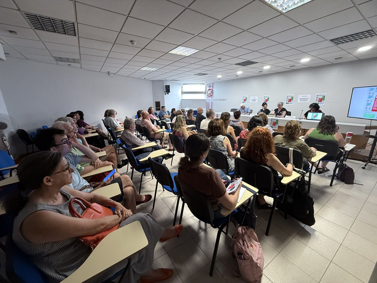 1️⃣ En la Casa del Pueblo de Madrid, estamos viviendo una jornada única dedicada a la reflexión y el diálogo sobre la situación de Irán, los derechos humanos y el movimiento #MujerVidaLibertad, en el contexto de la defensa de las personas refugiadas. 

#UGTMadrid #DerechosHumanos