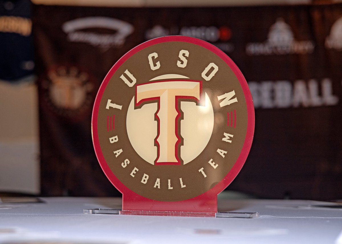 tucsonbt's tweet photo. ๐ธ A historic night for Tucson
This is how we lived the official presentation of our professional baseball team. Emotion, pride, and passion for the game filled every cheer and every glance.
This is just the beginning โ and youโre part of it! โพ๐ฅ
#TucsonBaseball #BaseballTucson https://t.co/4SaSW8ndIi