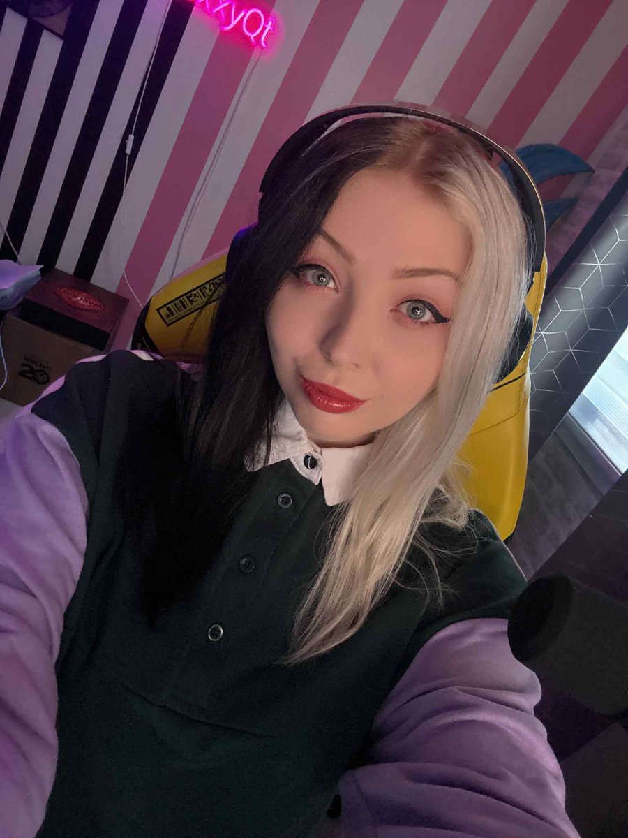 ShoxxyQt π (@shoxxyqt) on Twitter photo Live now for Dune:Awakening with <a href="/en_djinn/">Djinn π§π«</a> come hang out with us! :D
twitch.tv/shoxxyqt
#gifted Live now for Dune:Awakening with <a href="/en_djinn/">Djinn π§π«</a> come hang out with us! :D
twitch.tv/shoxxyqt
#gifted