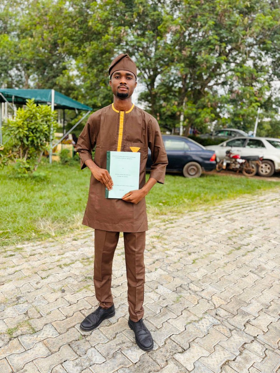 shondystuff's tweet photo. A GRADUATE ✅🎓 https://t.co/WMFtQcSIF2