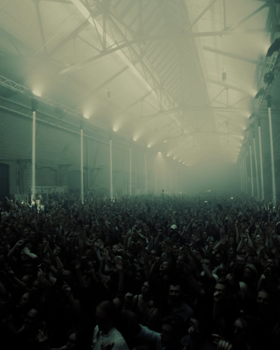 Thank you, Stockholm. That was for Wait So Long.

Tomorrow it’s yours

drop.cobrand.com/d/SwedishHouse…