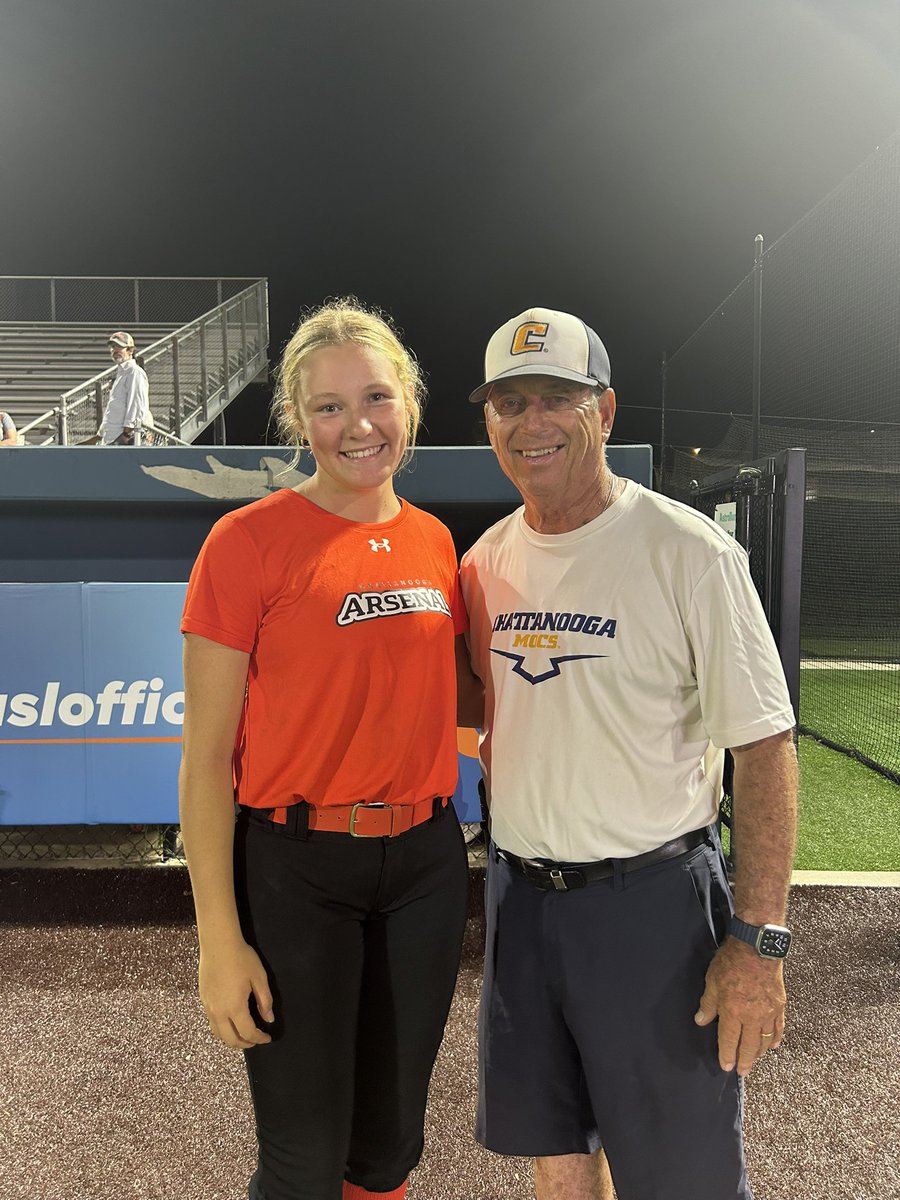 Carly2028stone's tweet photo. I had a great time at the UTC camp yesterday. I improved some mechanics with my swing, as well as engaging the prep step after every pitch. Im glad to have gotten to meet the coaches and work with many great players! @GoMocsSB #Gomocs #UTC https://t.co/VMgDDcFpSj