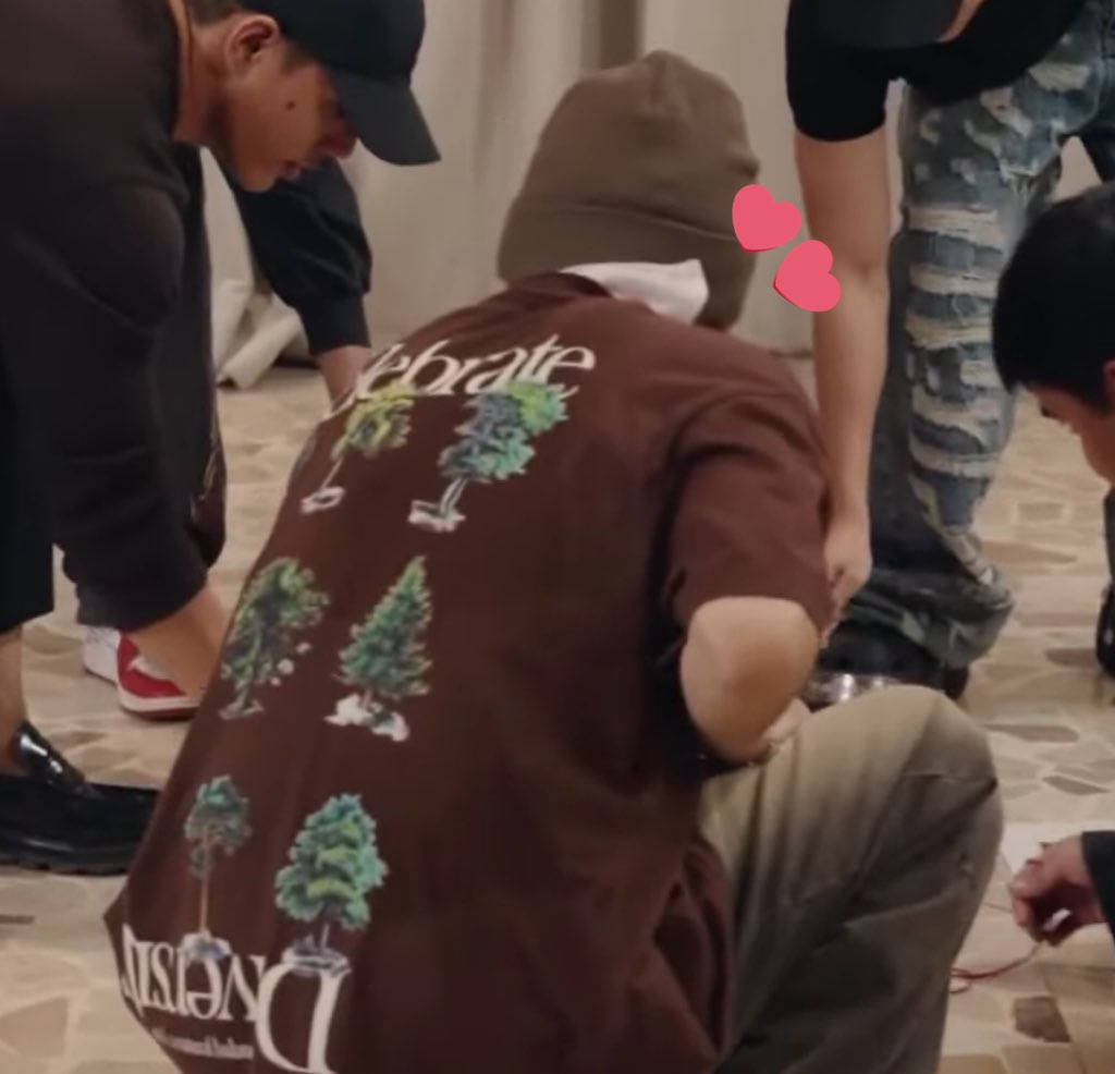 sobrang baby naman nyan kyot HAHAHAHAHAHAHAHHAHAHA

SB19 SPECIAL KAREKARE 
<a href="/SB19Official/">SB19 Official</a> #SB19
#SB19SHOWBREAK6EP2