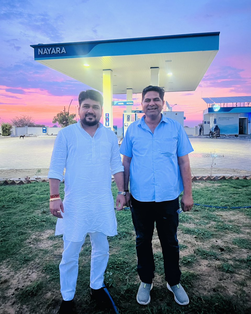 Murli Ram Gurjar (@murliramgurjar) on Twitter photo प्रिय मित्र सुरेश जी डोई के नवीन प्रतिष्ठान नायरा पम्प कोथुन -लालसोट नेशनल हाईवे पर मुलाकात कर शुभकामनाएं दीं।
में ईश्वर से आपके व्यापार में उच्च सफलता की कामना करता हूं। 🎊🎊🎊<a href="/DoiSuresh/">Suresh Doi</a> प्रिय मित्र सुरेश जी डोई के नवीन प्रतिष्ठान नायरा पम्प कोथुन -लालसोट नेशनल हाईवे पर मुलाकात कर शुभकामनाएं दीं।
में ईश्वर से आपके व्यापार में उच्च सफलता की कामना करता हूं। 🎊🎊🎊<a href="/DoiSuresh/">Suresh Doi</a>