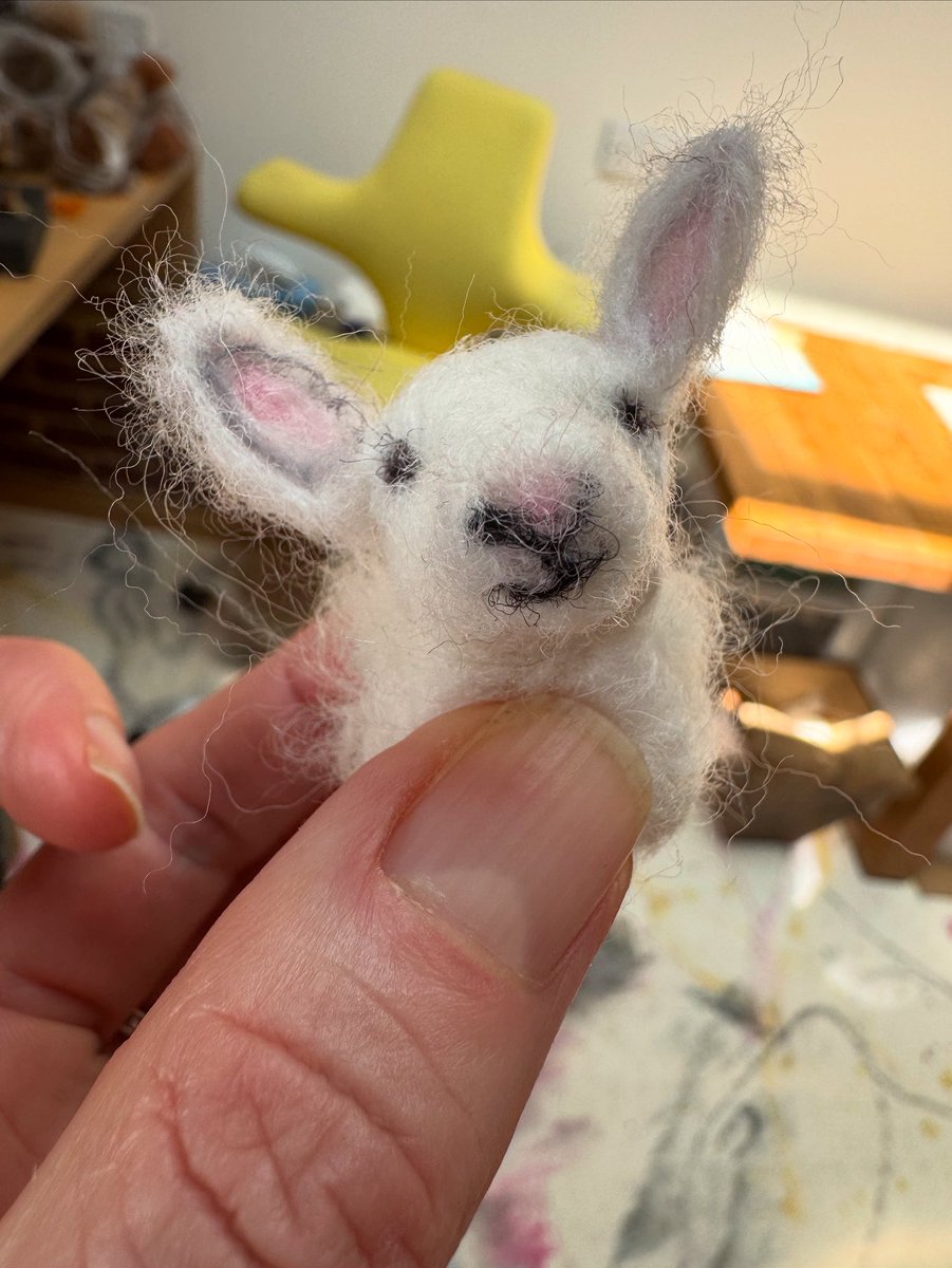 “Hello lambs”, commissions continue….        

  #animalart #artcommissions