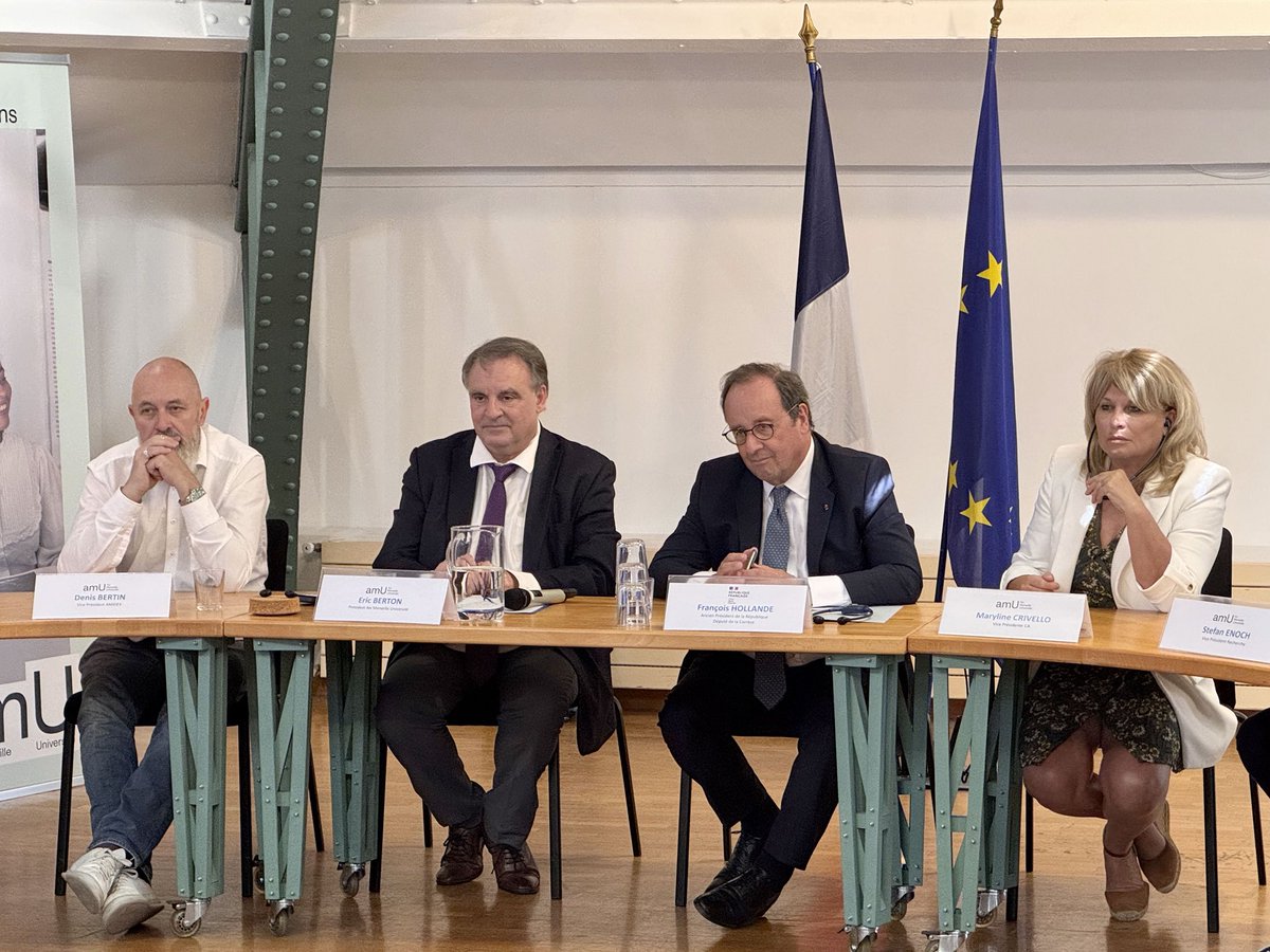 fhollande's tweet image. Ils sont Palestiniens, Afghans, Syriens, Ukrainiens, Américains. Ils ont dû quitter leur pays pour fuir la guerre ou pour pouvoir poursuivre sans entraves et en sécurité leurs recherches. Merci à l’université d’Aix-Marseille pour l’accueil des réfugiés scientifiques et pour ces…