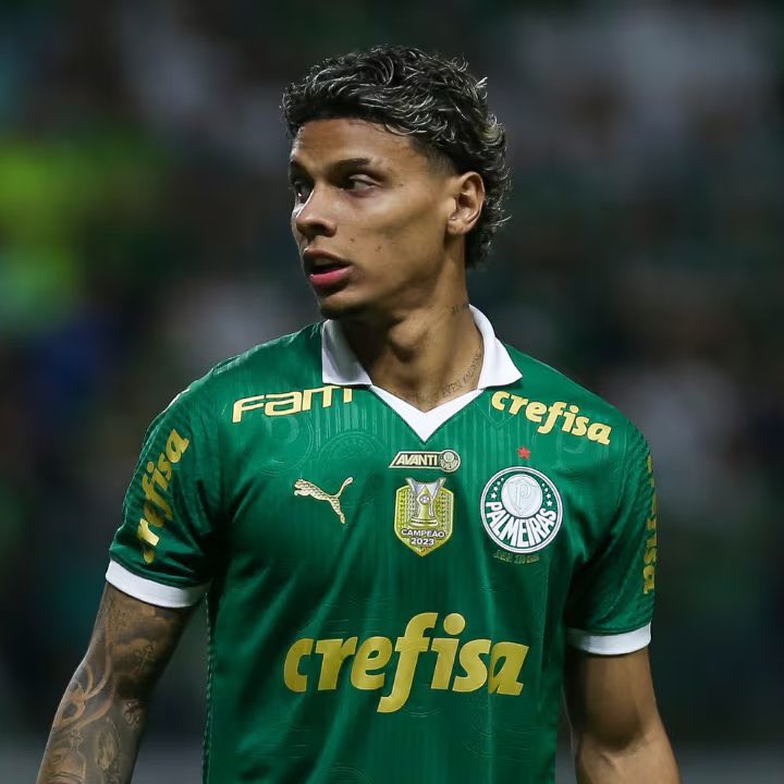 Llevo tanto tiempo reclamando más foco para #RichardRios 🇨🇴 que creo al tiempo que juega el Mundial con #Palmeiras y roba balones, va a pasarse por mi casa con la merienda… 

¡Está en todos lados! 

Quien ponga 25Mill€ se lo lleva ya (y tiene pinta que de este verano no pasa)