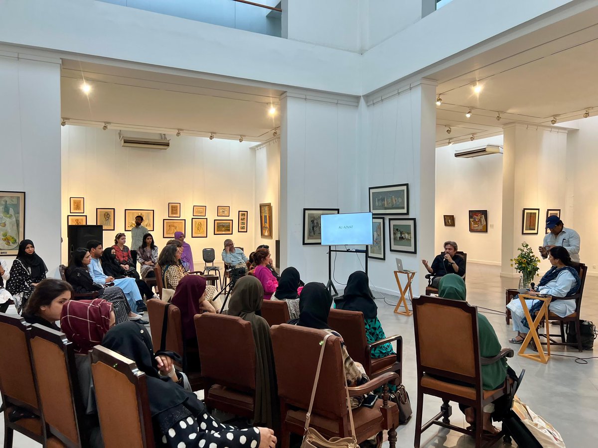 Artist Talk: Ali Azmat from the Punjab University spoke about his practice at the Alhamra Art Museum. 🖼️ We are proud at Alhamra to advance art education through courses + public talks as art plays a critical role in empowering communities through self-expression.