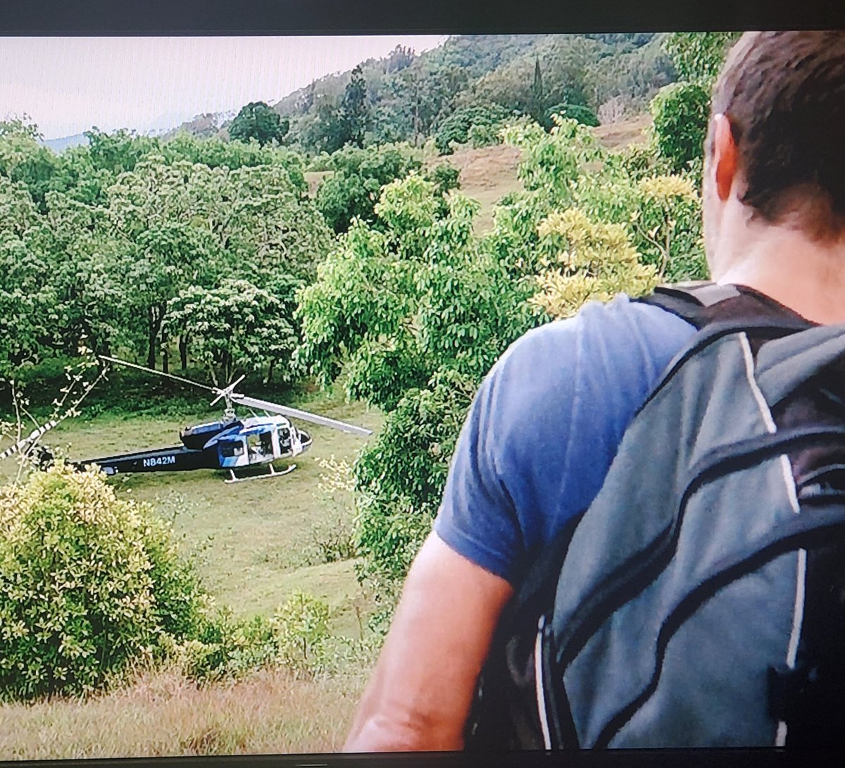 WHO IN OUR CREW CAN FLY A HELICOPTER??? SAYID MAYBE???