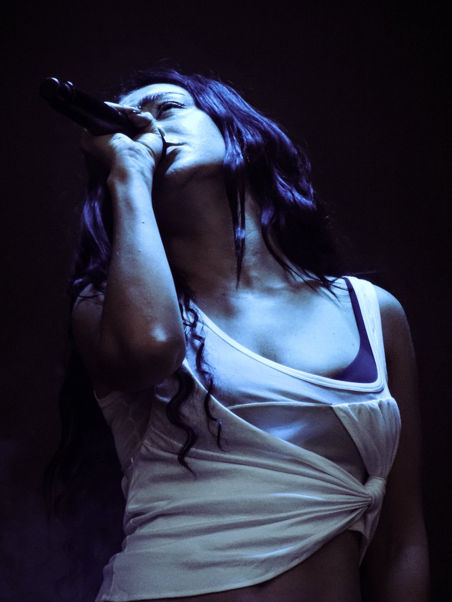 charli xcx in dublin ✩
by me