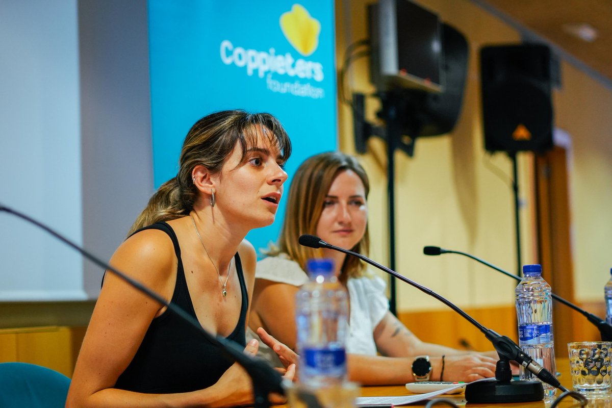 CIEMEN (@elciemen) on Twitter photo 🎙 Presenta l’acte la periodista <a href="/MartaRosiq/">Marta Rosique i Saltor</a> que dona la benvinguda a les persones assistents a l'Auditori del CIEMEN i explica l'objectiu del cicle d'abordar el paper d'Europa en la solució de conflictes que afecten els drets col•lectius dels pobles. 🎙 Presenta l’acte la periodista <a href="/MartaRosiq/">Marta Rosique i Saltor</a> que dona la benvinguda a les persones assistents a l'Auditori del CIEMEN i explica l'objectiu del cicle d'abordar el paper d'Europa en la solució de conflictes que afecten els drets col•lectius dels pobles.