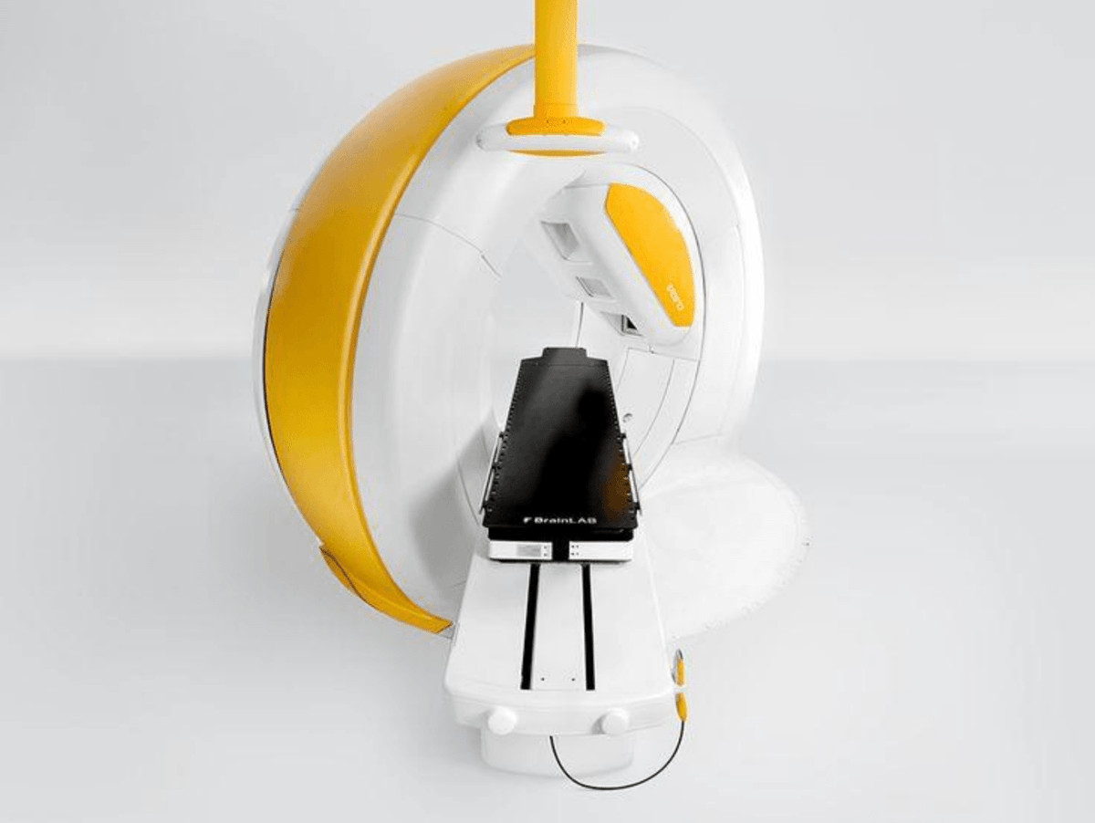 RadOncSystems's tweet image. WWhat happened to the Vero radiotherapy system? This gimbaled head linac introduced real-time tracking but never gained traction. Learn what led to its redesign and relaunch as the OXRAY system. #RadiationTherapy #LinearAccelerator #Vero #OXRAY
bit.ly/3G5wqXU