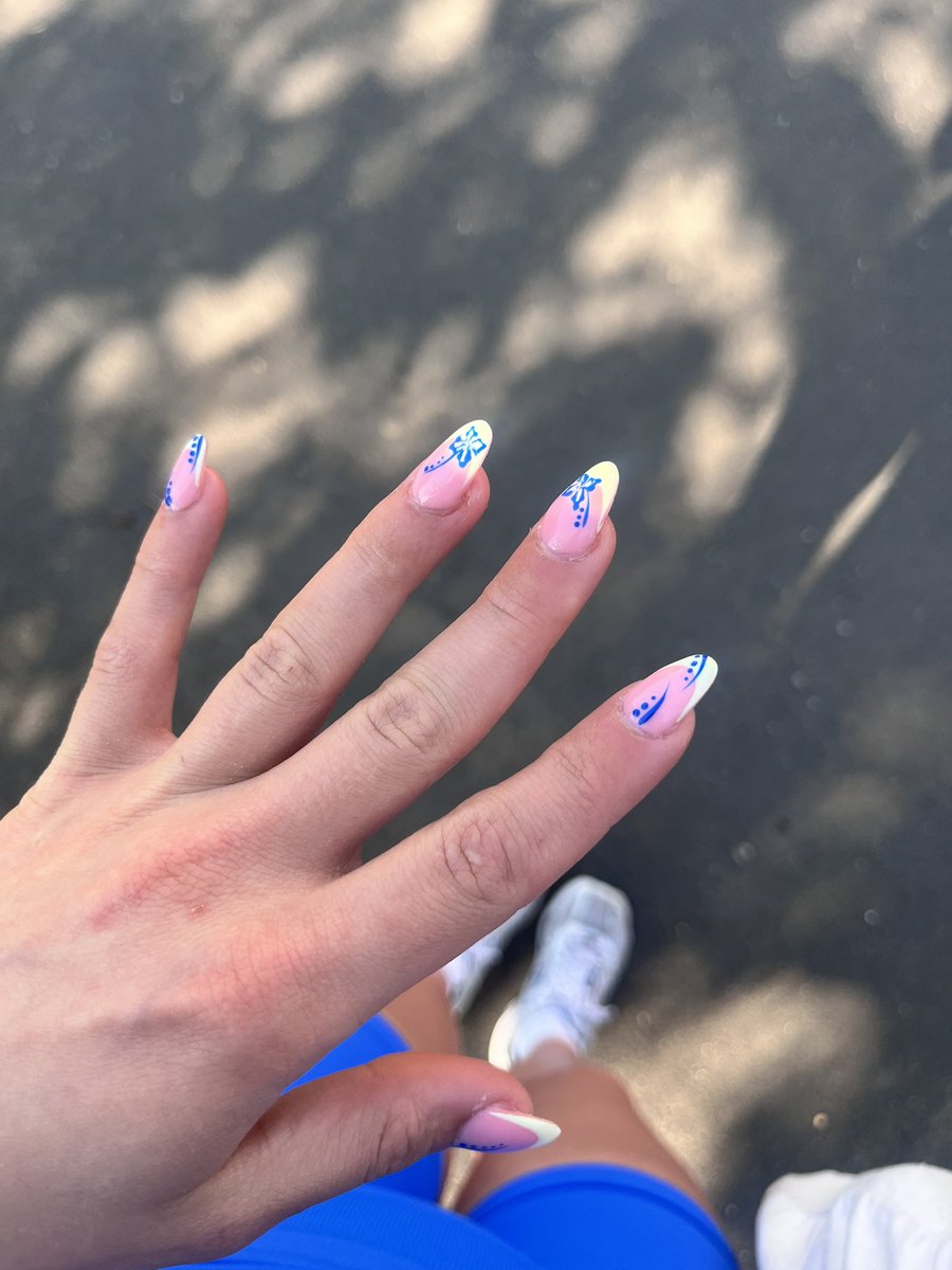 New nails, who dis? The Goddess you owe