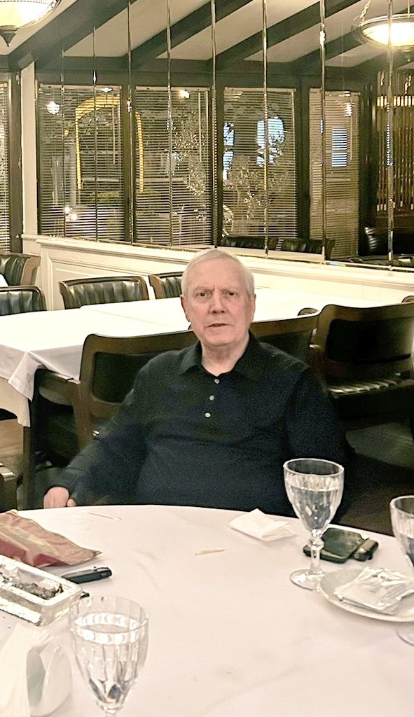 Efsane Aziz Yıldırım başkanımız Erol Bilecik hakkında Fenerbahçe Kulübü disiplin kuruluna ihraç edilmesi için şikayette bulundu!
#ErolBilecikİhracEdilsin