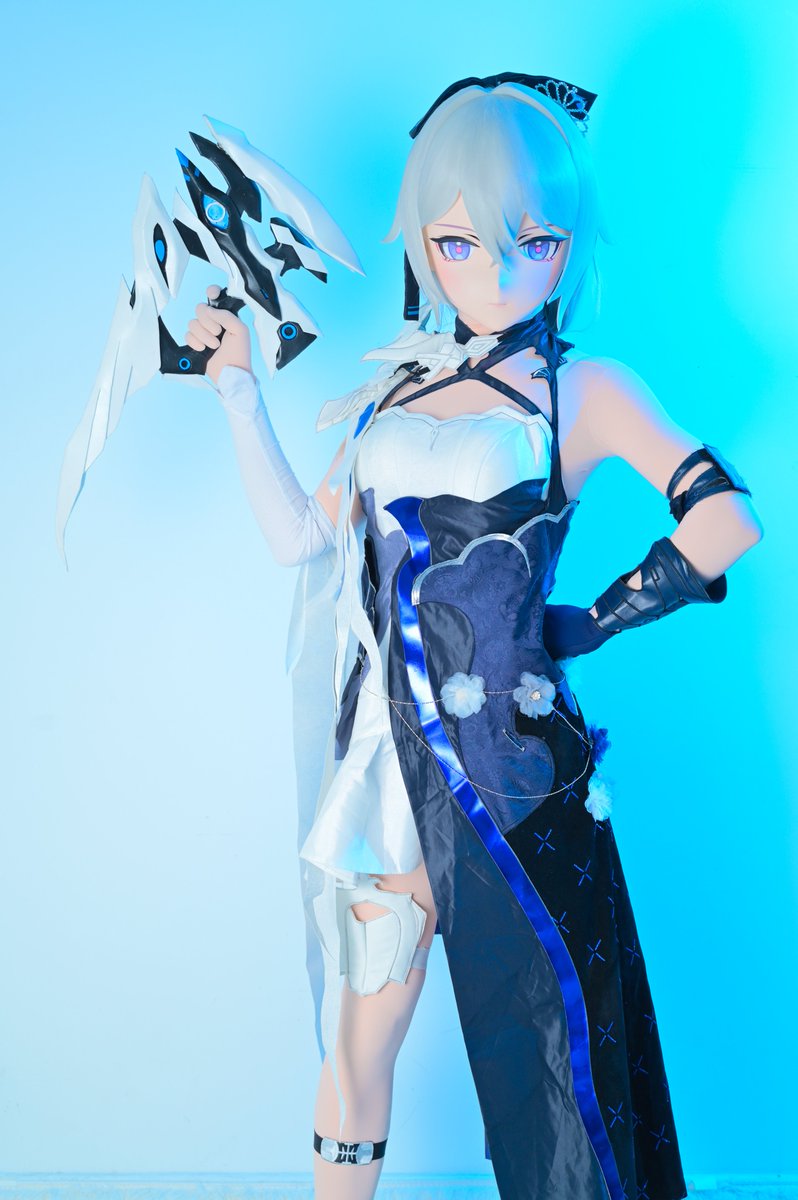 ￣へ￣

📷: <a href="/Jing_Lluo/">鲸珞</a>
🎭: <a href="/Power_9567/">抛瓦！</a>
#kigurumi #Bronya #布洛妮娅 #崩坏3 #HonkaiImpact3rd