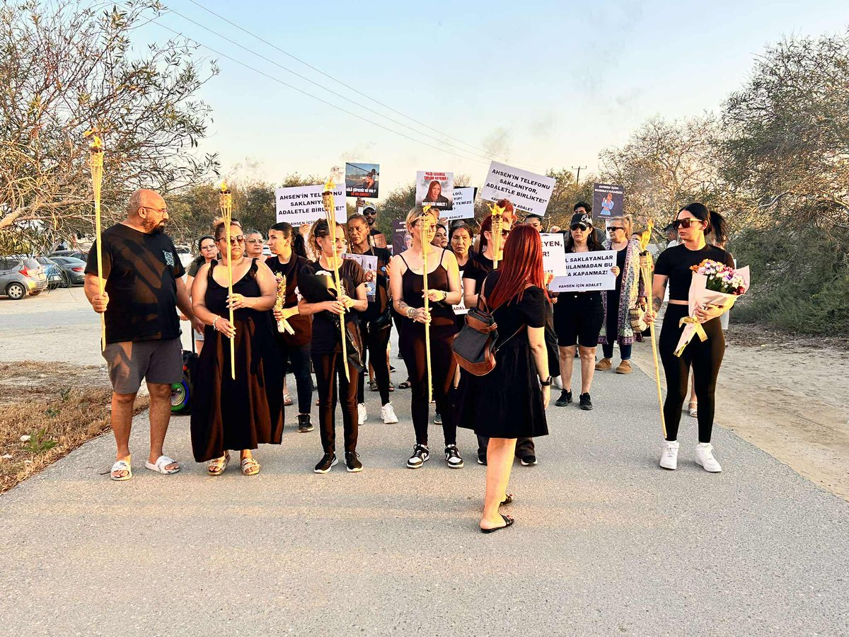 #AhsenİçinAdalet yürüyüşü başladı

CANLI; facebook.com/share/v/16TcTG…