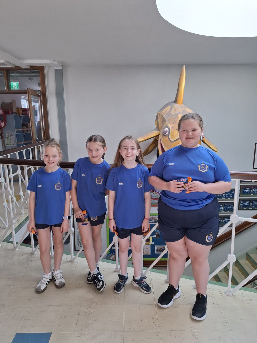 A huge thank you to our Active/ Wellbeing committee for all of their work this year in keeping us all active and mindful. They got a small treat today as a thank you for all of their hard work. Well done girls 👏 <a href="/ActiveFlag/">Active School Flag</a> <a href="/PietaHouse/">Pieta</a> #activeflag #amberflag