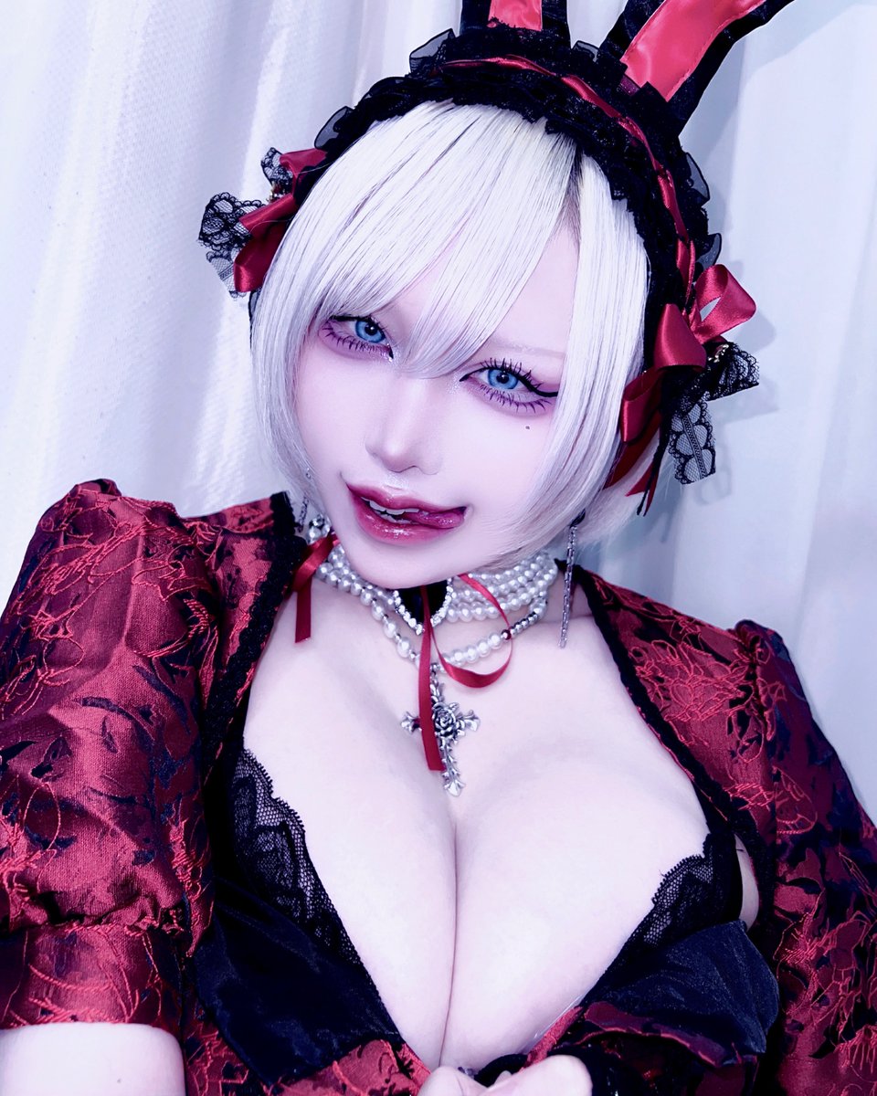 devi_melk's tweet photo. 乳輪が小さいのでギリギリまで乳を出せる❣️ラッキー❣️ https://t.co/TWH8qvU9lu