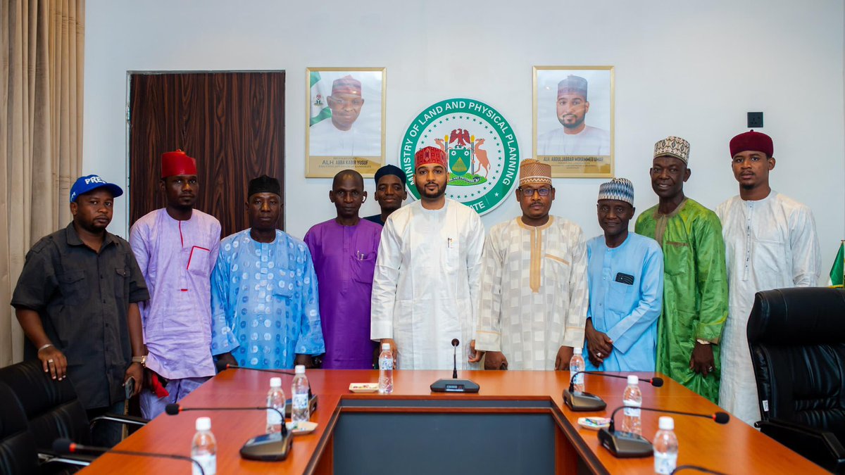 RATTAWU Pays Courtesy Visit to Kano State Commissioner for Land and Physical Planning, Hon. Abduljabbar M. Umar

The leadership of the Radio, Television, Theatre and Arts Workers’ Union of Nigeria (RATTAWU), Kano State Chapter, today paid a courtesy visit to the Honourable