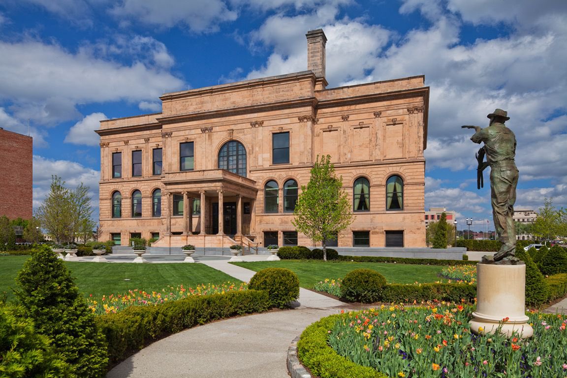 AmbKawar's tweet image. Wonderful visiting the @WorldFoodPrize Hall of Laureates—a testament to innovation in global food security. Grateful for the opportunity to speak with COO Mashal Husain about advancing agriculture, food security and Jordan's ongoing commitment in this area, championed by His…