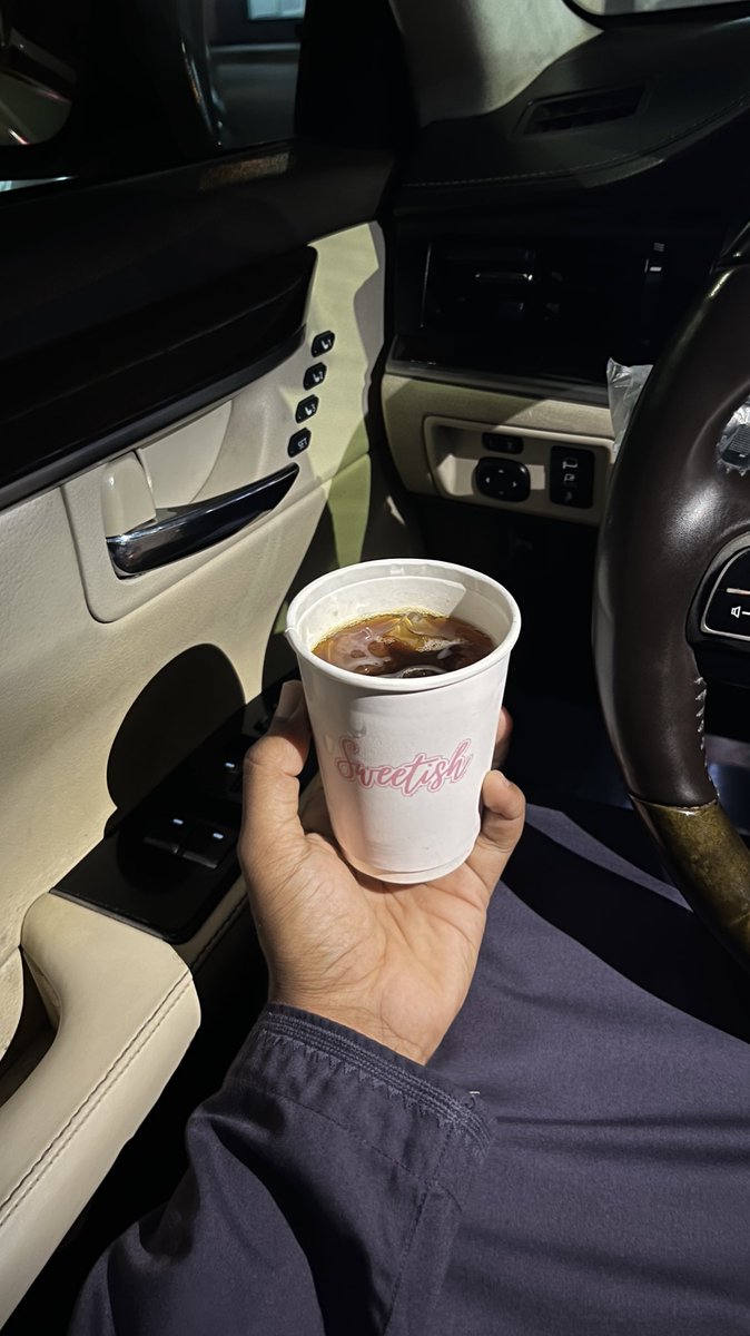 تركتُ حُب الفاتنات لأنني … 
وقعً في عشق بُنه :