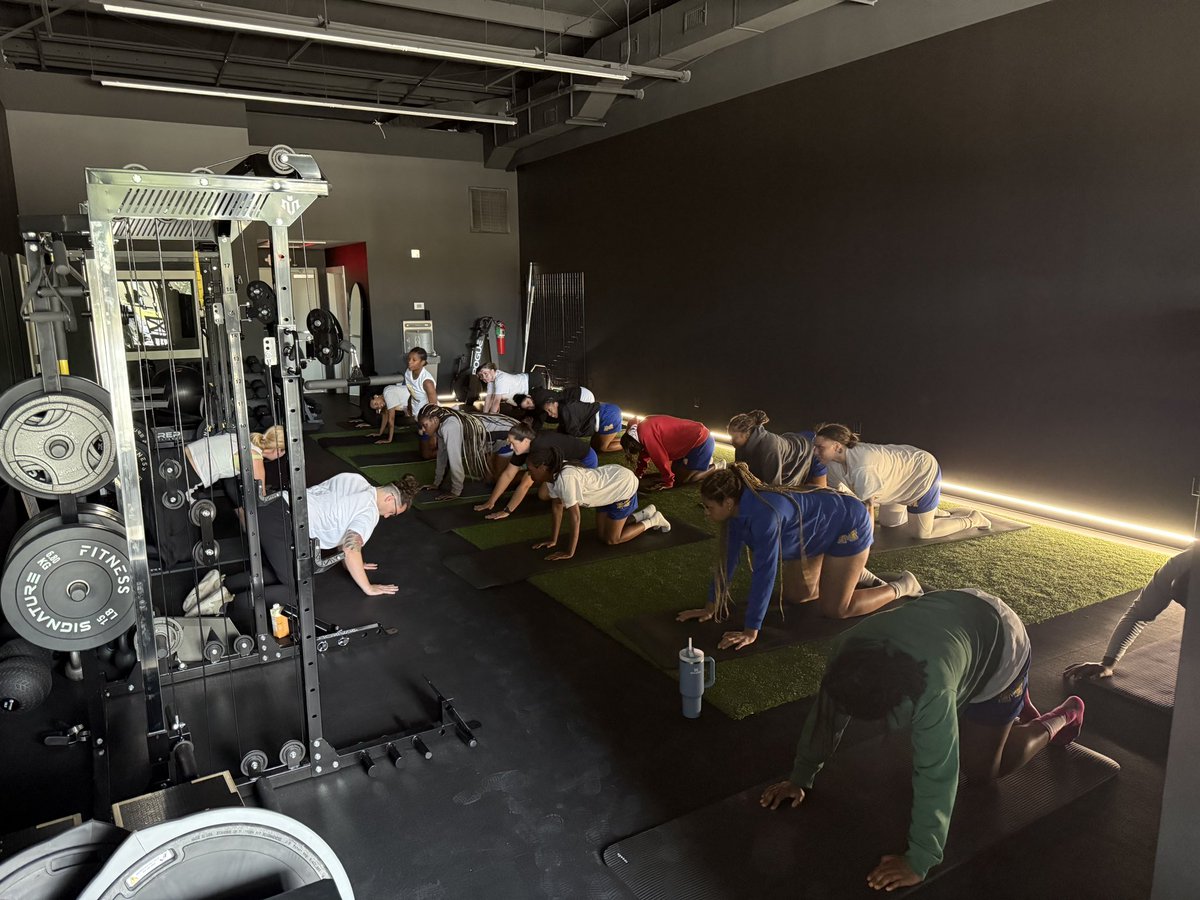 McNeeseWBB's tweet image. Special thanks to Liz at Thrive Fitness Studio for hosting the Cowgirls for a Mobility &amp;amp; Flexibility Class today! 

#GeauxPokes