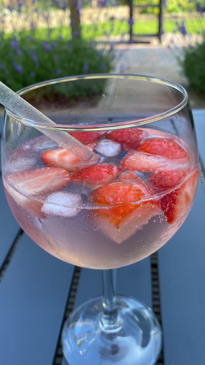 Een lekker zomers drankje als je wat te vieren hebt! #nieuwbaan