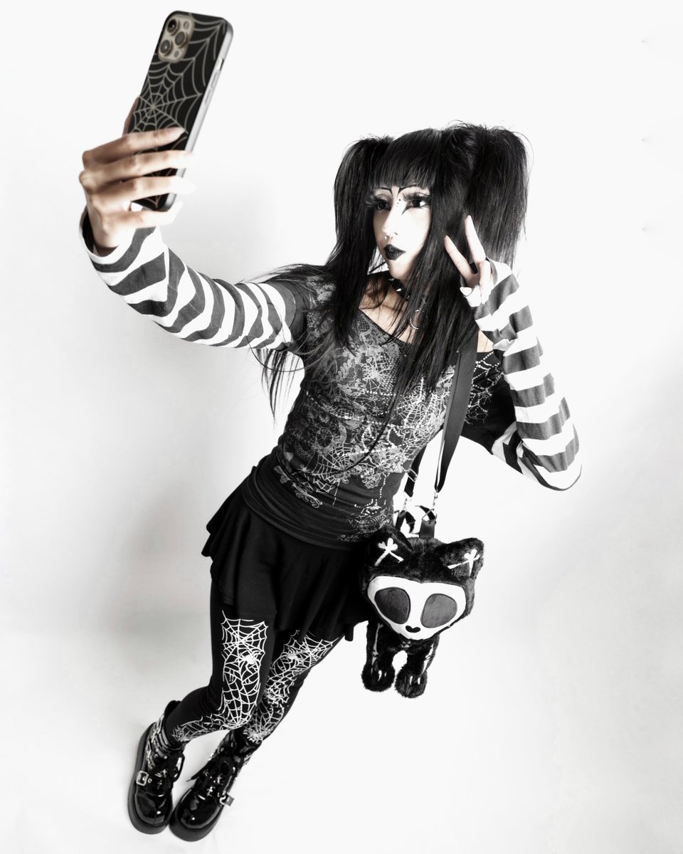 VampireFreaks.com (@vampirefreaks) on Twitter photo But first let me take a . . .gothie? What would you call a goth selfie? π€
The fabulous <a href="/cybrslum/">ππβ οΈππ</a> in our Spiderweb Leggings with our Skelekitty Purse is serving spooky realness!
#VampireFreaks #GothFashion #GothAesthetic #GothStyle #SpookyFashion #SpiderwebPrint But first let me take a . . .gothie? What would you call a goth selfie? π€
The fabulous <a href="/cybrslum/">ππβ οΈππ</a> in our Spiderweb Leggings with our Skelekitty Purse is serving spooky realness!
#VampireFreaks #GothFashion #GothAesthetic #GothStyle #SpookyFashion #SpiderwebPrint