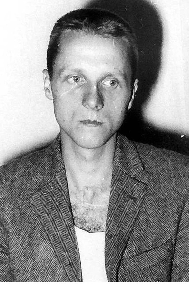20 czerwca 1970 zostałem razem z bratem Markiem aresztowany za przynależność do tajnej organizacji Ruch, której przywódcą był Andrzej Czuma. Walczyliśmy o  wolną Polskę. Od tego dnia poprzez więzienia, KOR, ROPCiO i Solidarność broniłem wolności, która nadal jest zagrożona.