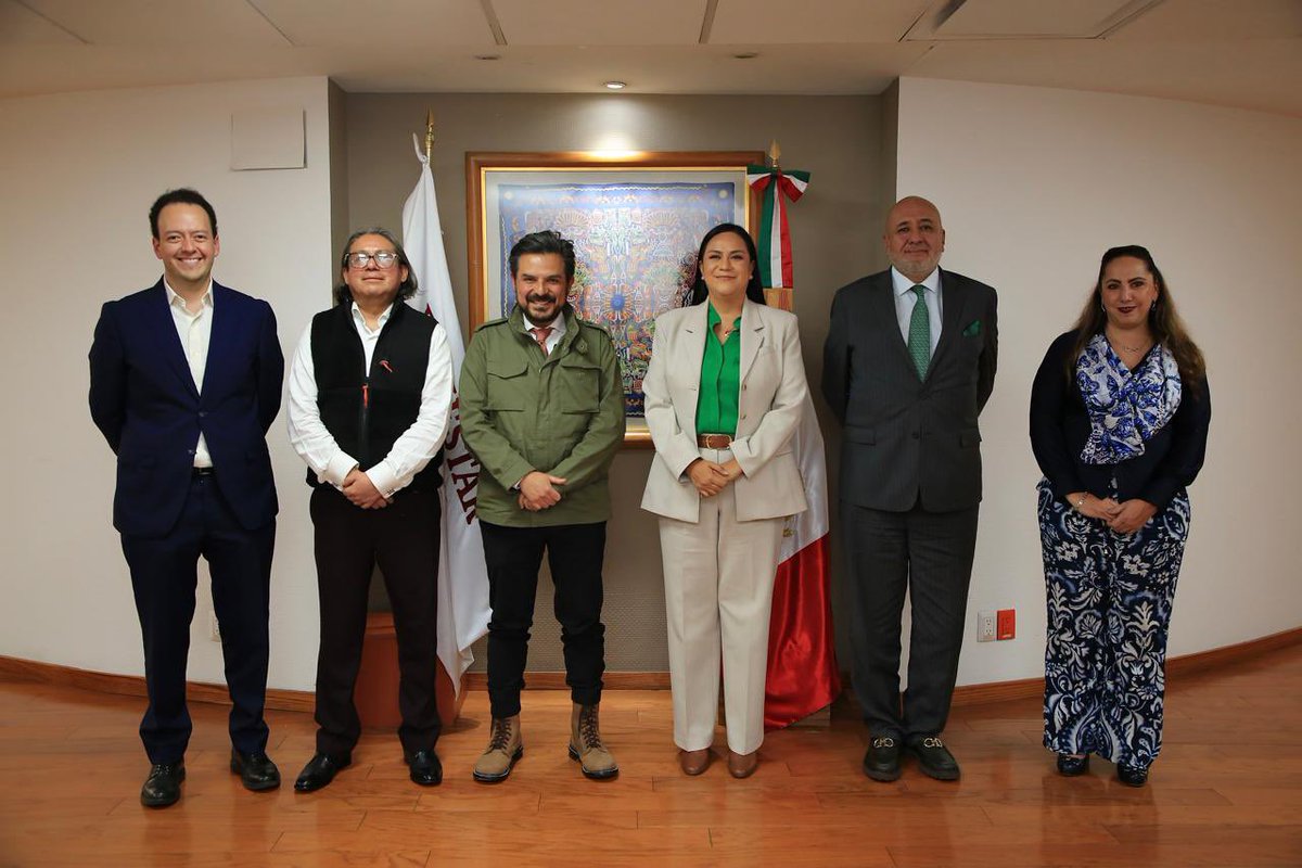 Tuvimos una productiva reunión con <a href="/zoerobledo/">Zoé Robledo</a> y su equipo de <a href="/Tu_IMSS/">IMSS </a> para dar seguimiento al programa #SaludCasaPorCasa, en favor de la salud de personas #AdultasMayores y con #Discapacidad.

#HumanismoMexicano
#PrimeroLosPobres