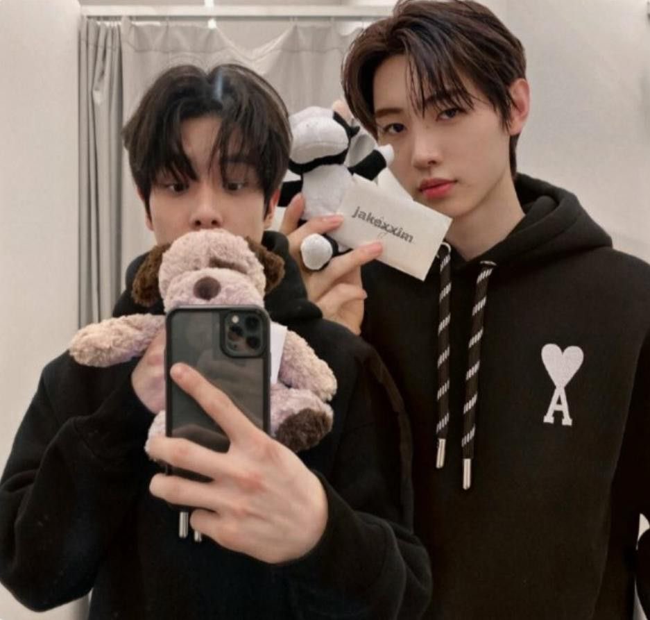 aidenhalf's tweet image. Tak tahu sudah berapa lama
sebab di sampingmu
waktu terhenti

Happy Anniversary @nicoargent1 ❤️🔥