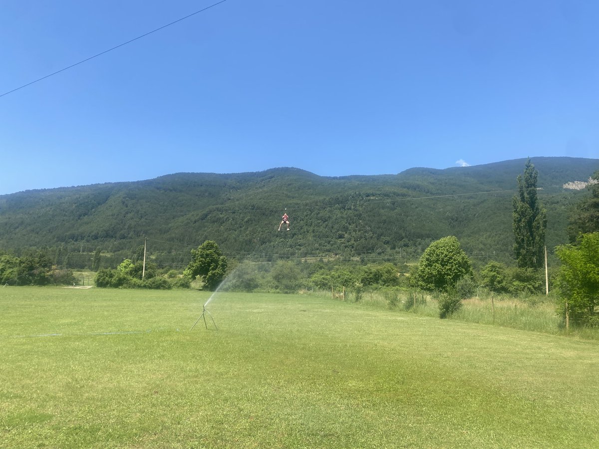 Gran viaje de estudios de 6°, donde los últimos días disfrutamos de tirolinas, escalada y baile nocturno. ¡Han sido unos días estupendos por Jaca!

#VillaPatro #ViveVillaPatro