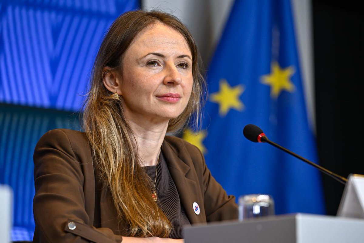 Polish presidency of the Council of the EU (@poland25eu) on Twitter photo 💬 Minister <a href="/AgaBak/">A. Dziemianowicz-Bąk</a> at the EPSCO press conference:
Today’s EPSCO Council – the last under the Polish Presidency – was especially productive. We reached a general approach on the Traineeship Directive, a key step toward better protection for young people in the EU labour market. 💬 Minister <a href="/AgaBak/">A. Dziemianowicz-Bąk</a> at the EPSCO press conference:
Today’s EPSCO Council – the last under the Polish Presidency – was especially productive. We reached a general approach on the Traineeship Directive, a key step toward better protection for young people in the EU labour market.