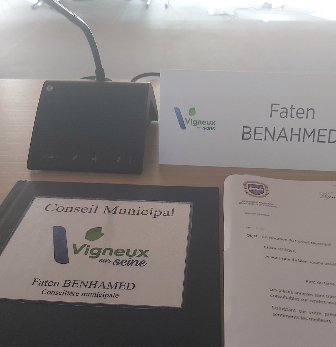 Démarrage du conseil municipal à <a href="/VilledeVigneux/">Vigneux-sur-Seine</a>