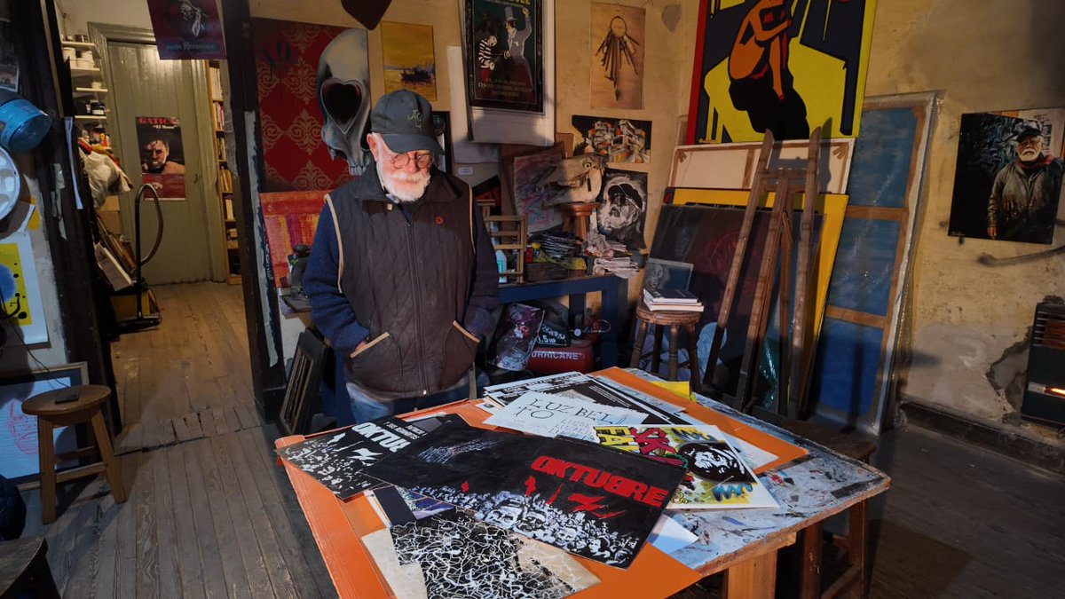 El dibujante detrás de las tapas más emblemáticas del rock argentino | Una tarde en el atelier de Rocambole, artista de Patricio Rey y sus Redonditos de Ricota. 

Entrevista disponible en YouTube. 👇🏻
youtu.be/9BiiqtyGUgo?si…